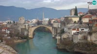 Mostar - Alte Brücke und Fluss Neretva