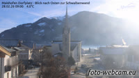 Maishofen - Dorfplatz - Blick nach Osten zur Schwalbenwand