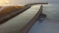 Plaża, wejście do portu