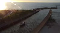 Plaża, wejście do portu