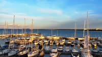 Pier, Yachthafen und Strand