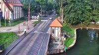 Swing bridge