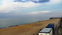 Playa con paseo marítimo